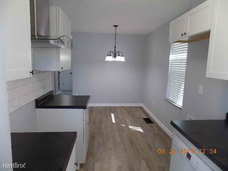 2825 Elliott Ave - Photo 3 of 8