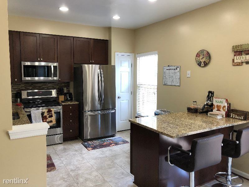 25411 Morse Dr - Photo 3 of 20