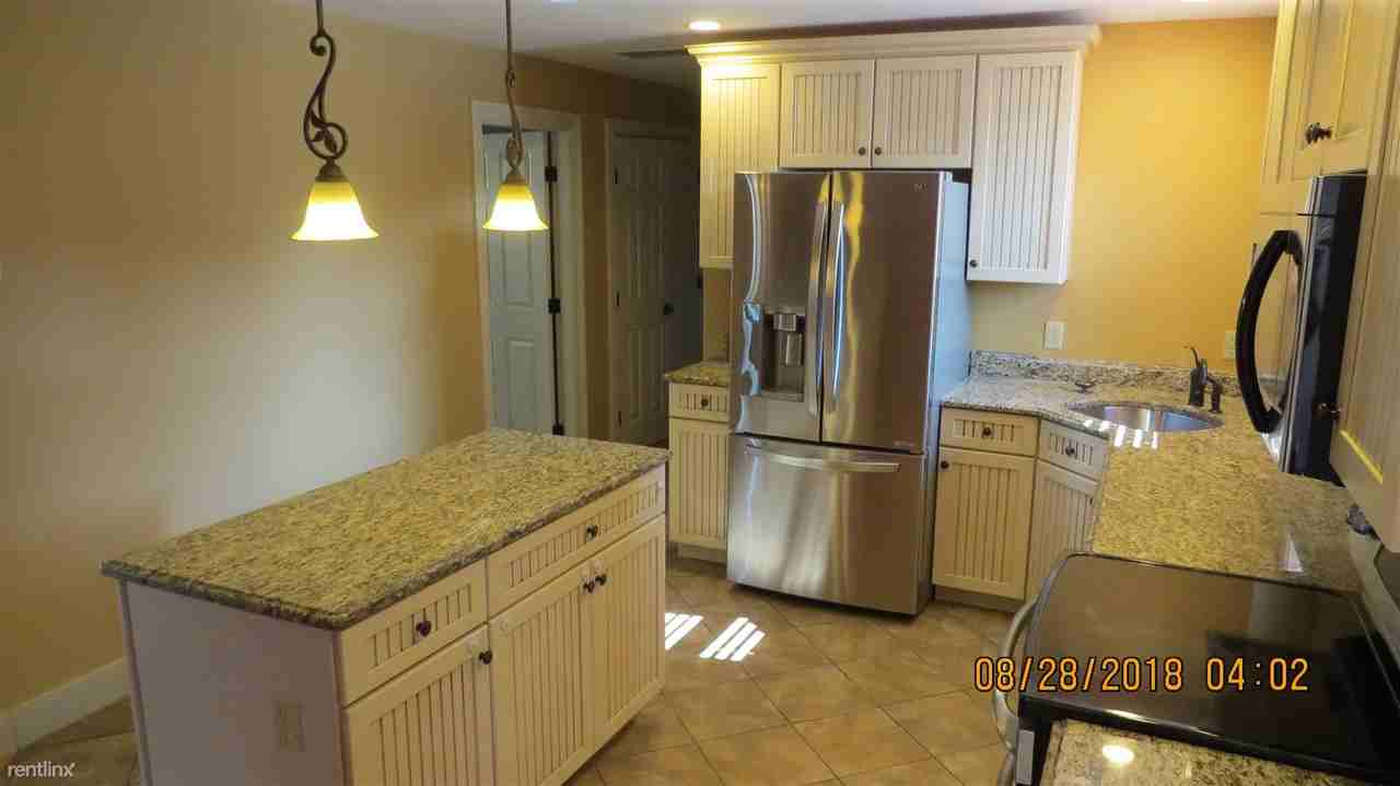 1205 Chestnut St - Photo 2 of 11