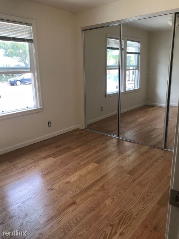 2020 Williams St - Photo 2 of 5