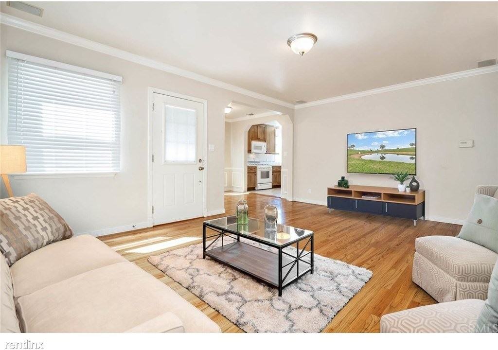 812 N Orange St - Photo 3 of 12