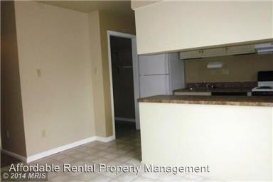 1876 Abbey Ln - Photo 3 of 21