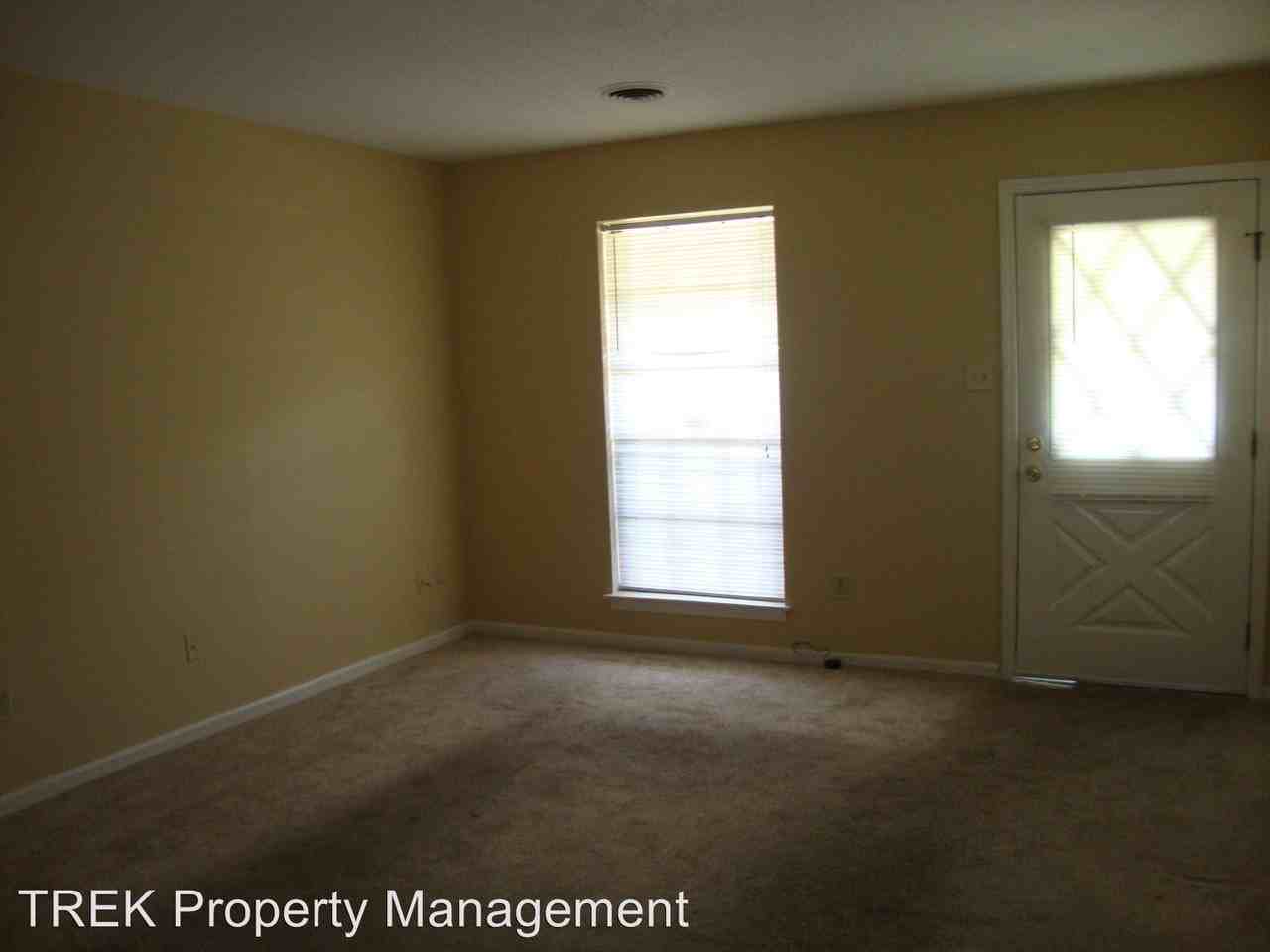4147 Hallview Dr - Photo 2 of 9