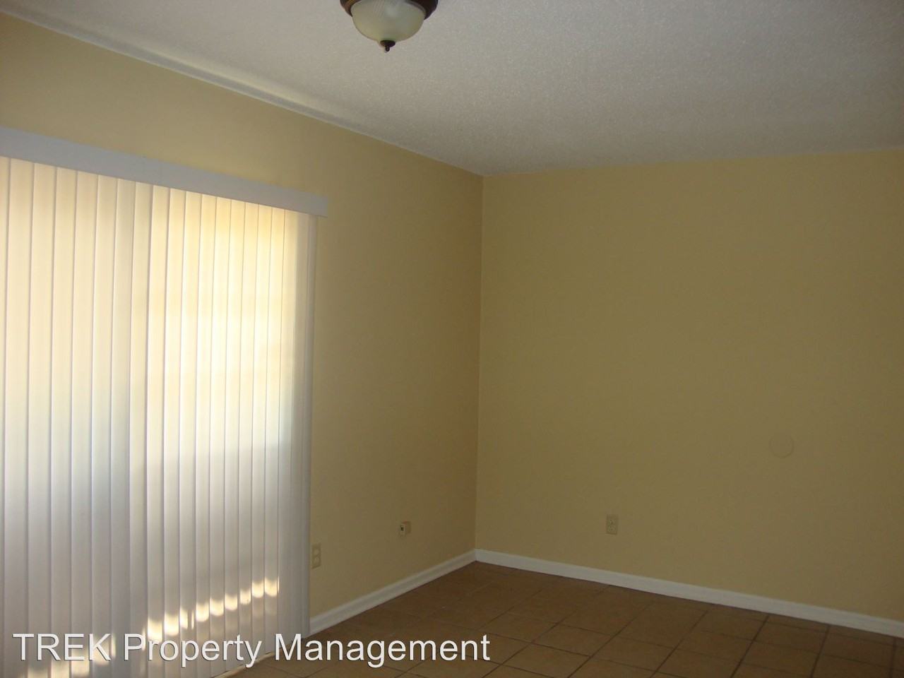 4147 Hallview Dr - Photo 3 of 9