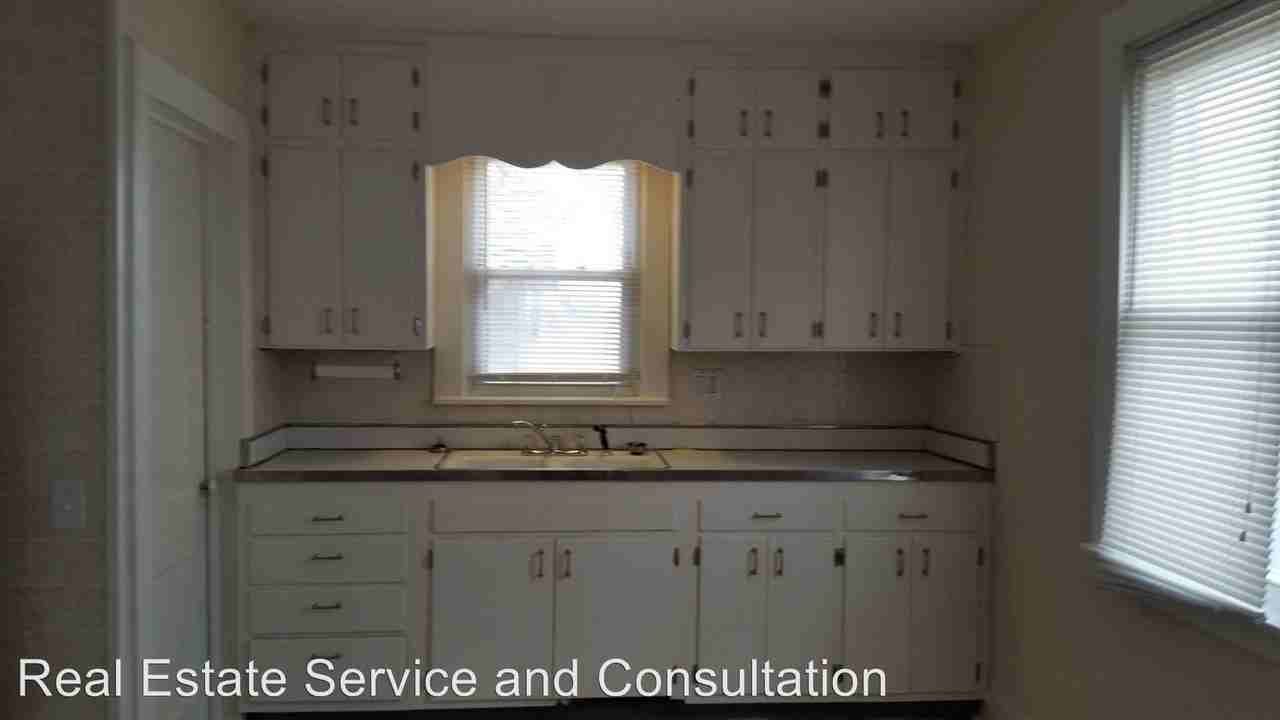 2664 Yale Blvd - Photo 3 of 9