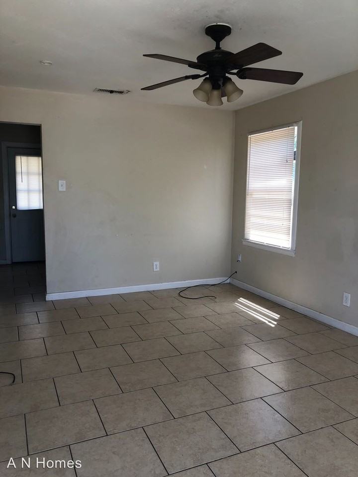 424 E Odessa St - Photo 2 of 10