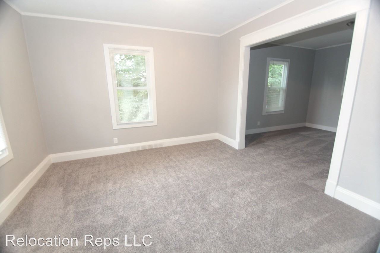 2424 7th Ave - Photo 2 of 25