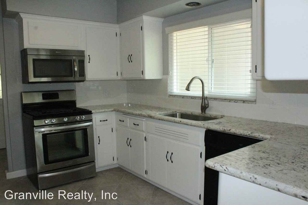 4864 N College Ave - Photo 3 of 14