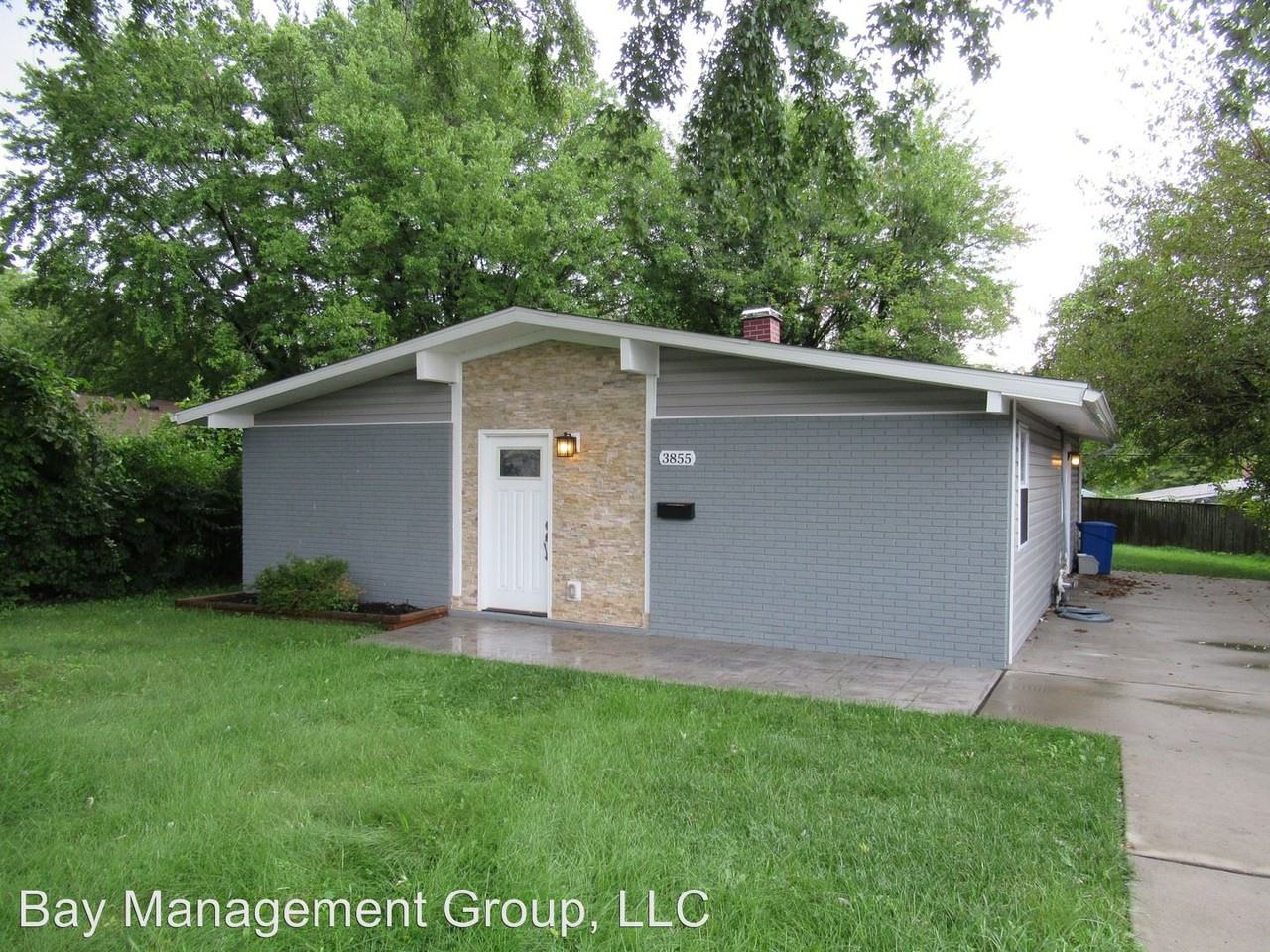 3855 Elmcroft Rd - Photo 3 of 20