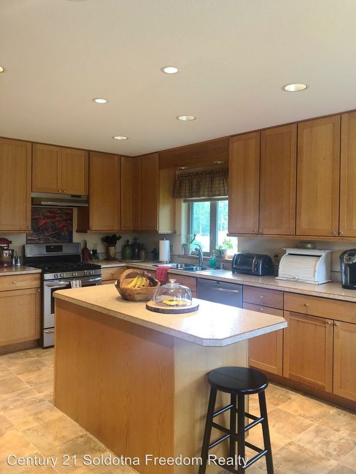 285 S Kobuk St - Photo 2 of 20