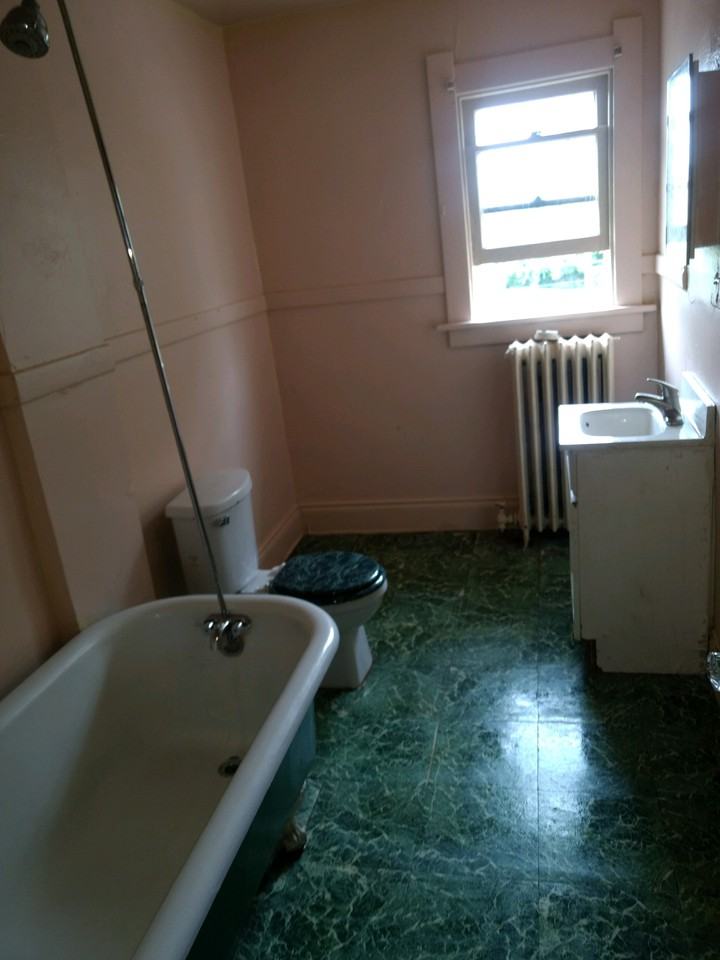 218 Kevin Pl - Photo 3 of 7