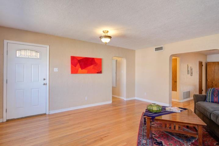 1705 Anderson Pl SE - Photo 3 of 26