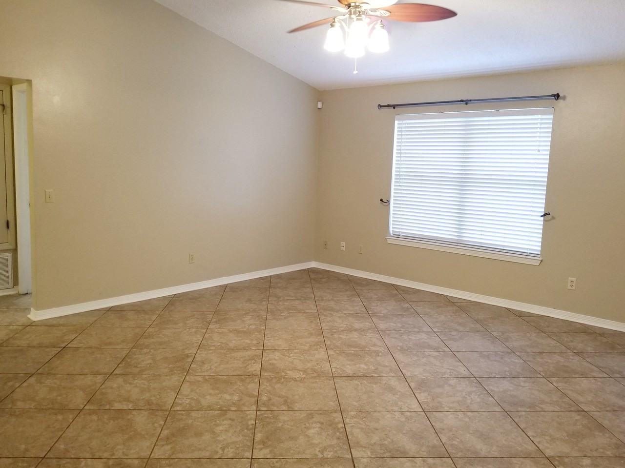 6073 Strickland Pl - Photo 3 of 22