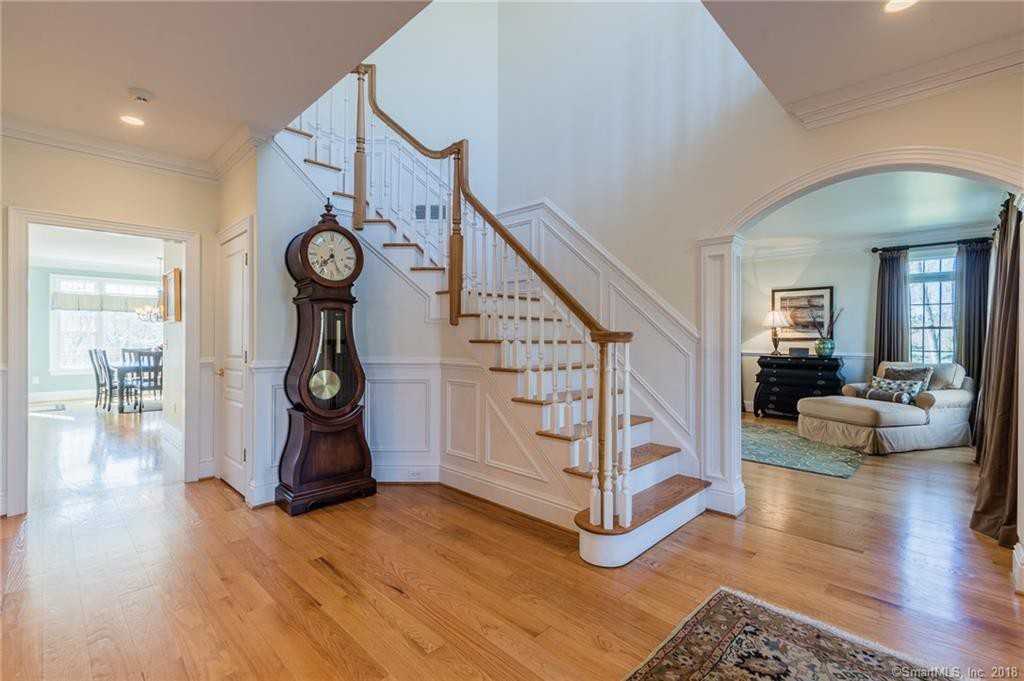 10 Butternut Ridge - Photo 2 of 26