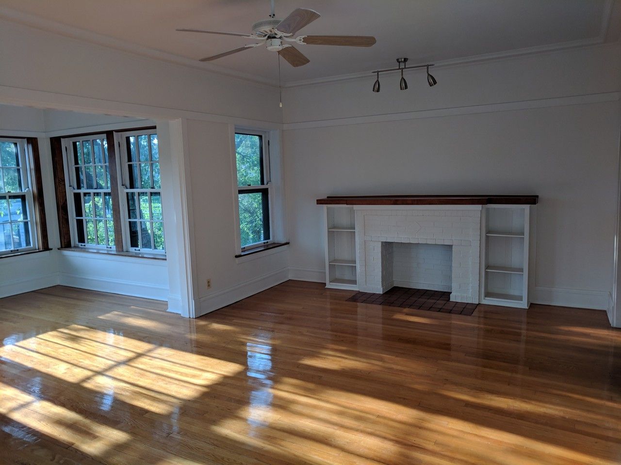 5324 North Glenwood Avenue #3 - Photo 2 of 11