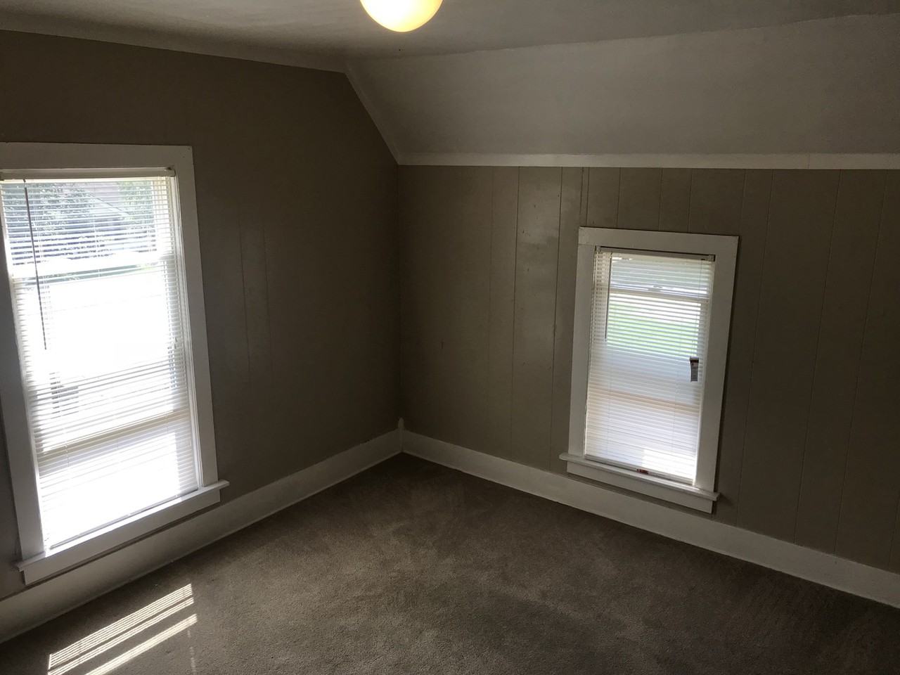 736 N Michigan Ave #3 - Photo 2 of 7