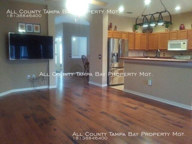 23508 Bermuda Bay Ct - Photo 3 of 15