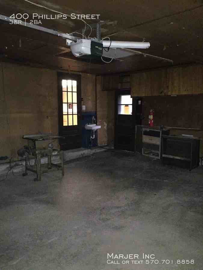 400 Phillips St - Photo 3 of 18