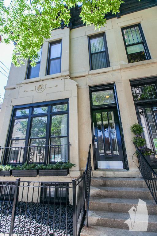 53 West Burton Place #2F - Photo 3 of 11