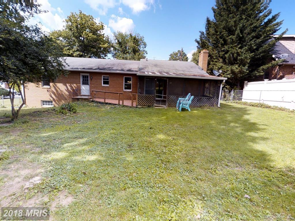 225 Rowe Ave - Photo 3 of 30