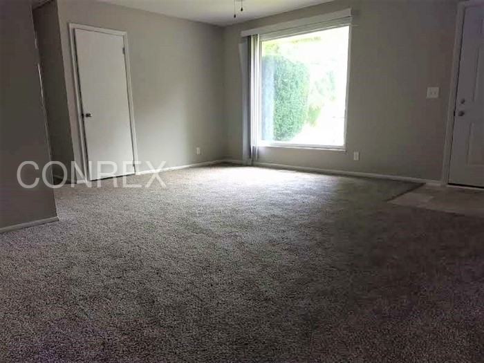 10728 Valiant Dr - Photo 3 of 13