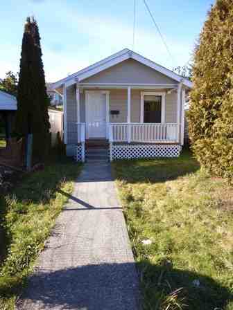 1750 Maple St - Photo 2 of 5