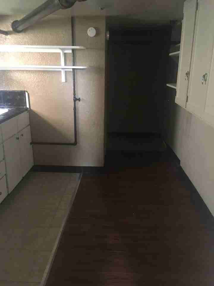 2730 Broadway Ave - Photo 3 of 6