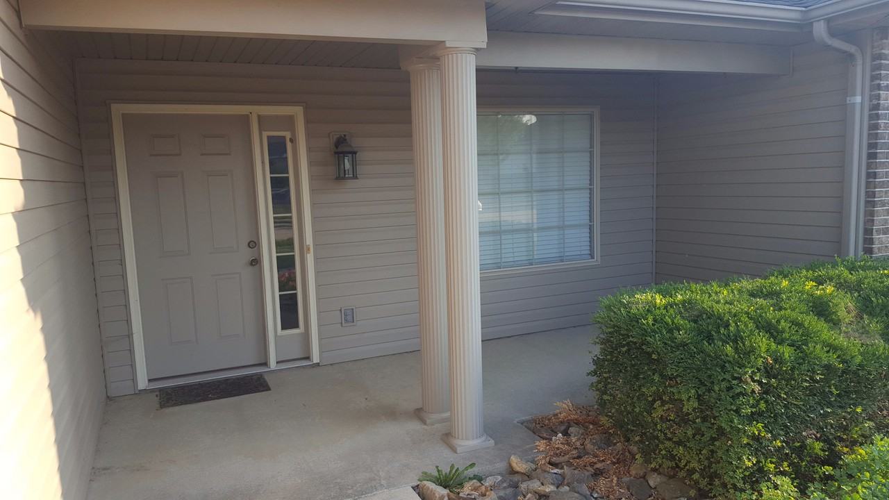 5506 Irma Dr - Photo 2 of 6