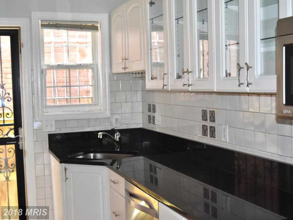 821 12th St NE - Photo 2 of 27