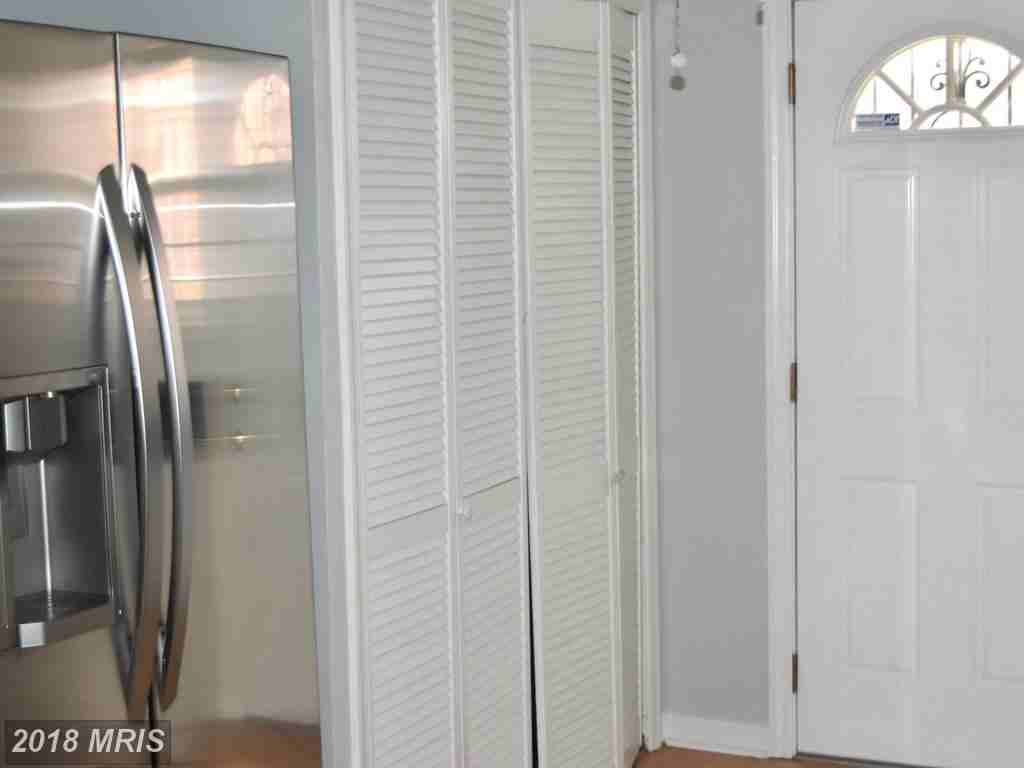 821 12th St NE - Photo 3 of 27