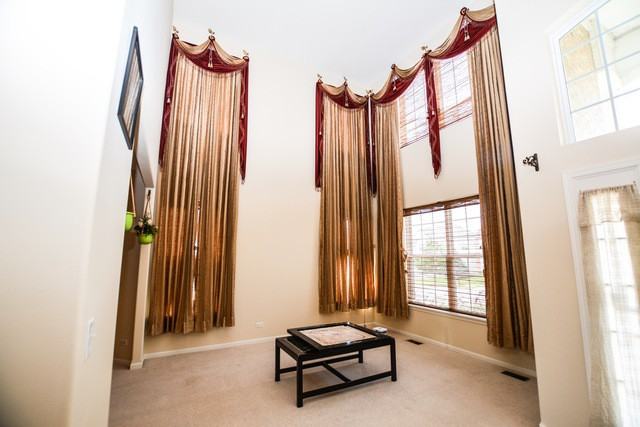 3111 Newport Ln - Photo 3 of 35