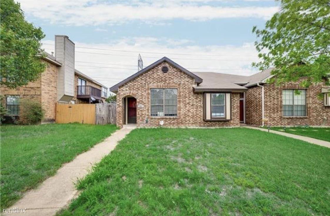 455 Chestnut Ln, DeSoto, TX 75115 3 Bedroom Apartment for Rent for