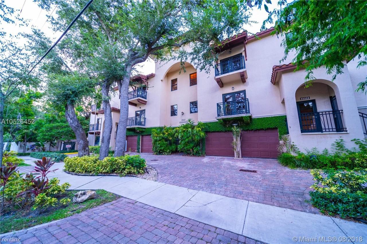 2829 Coconut Ave - Photo 2 of 24