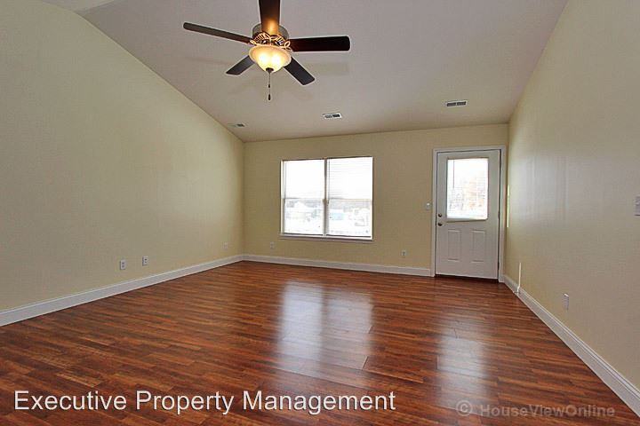 165/167 Founders Court - Photo 3 of 14