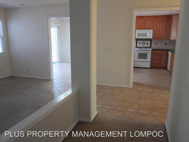 4397 Aquarius Rd - Photo 2 of 10