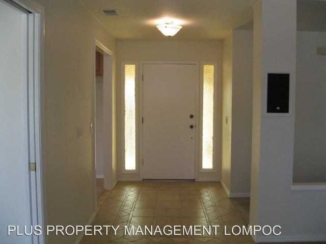 4397 Aquarius Rd - Photo 3 of 10