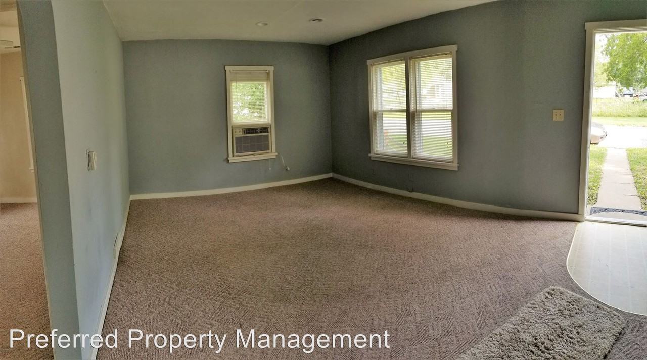 1309 7th St - Photo 2 of 10