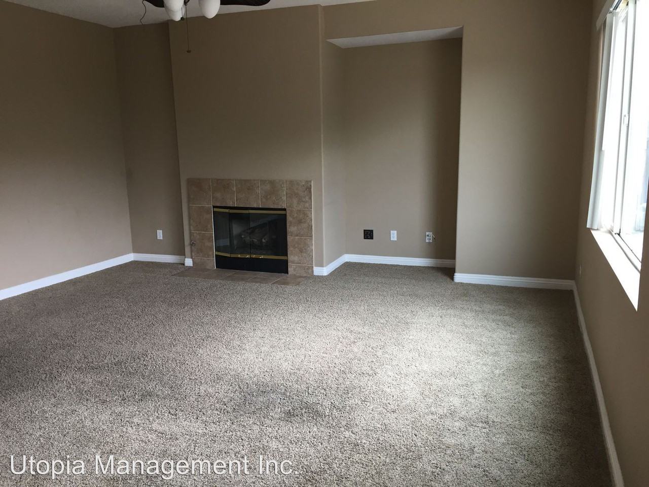 31051 Stirling Ct - Photo 3 of 9