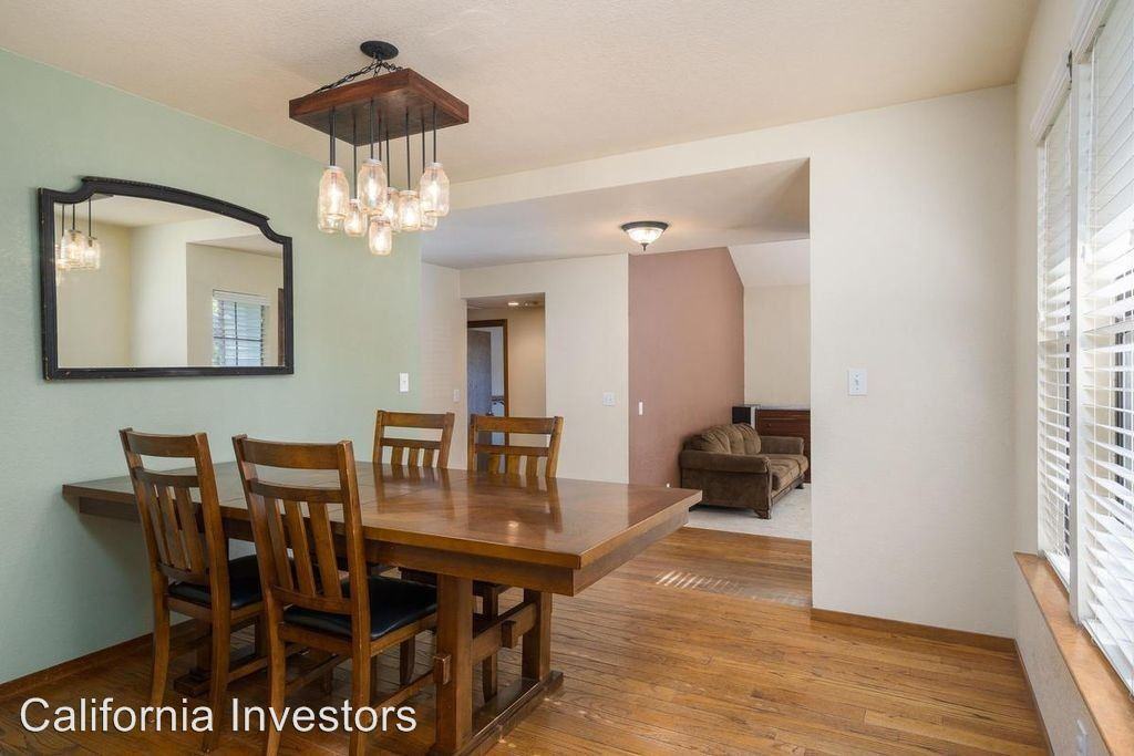 100 Llewellyn Ct - Photo 3 of 12