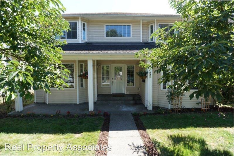 841 S Rose St - Photo 2 of 40