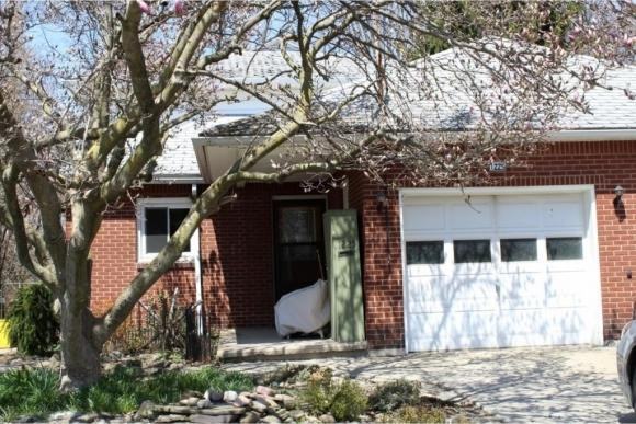1225 Edward St - Photo 2 of 7