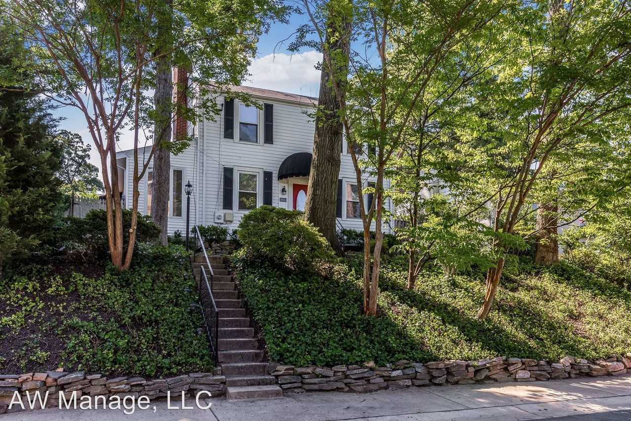 10015 Kinross Ave - Photo 2 of 45