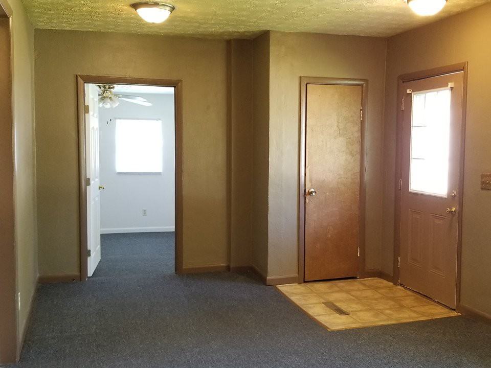 207 Riffle Ave - Photo 3 of 10