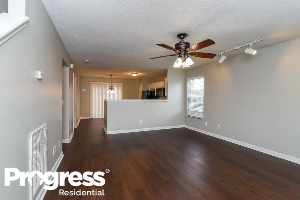 4564 Hawthorn Dr - Photo 3 of 15