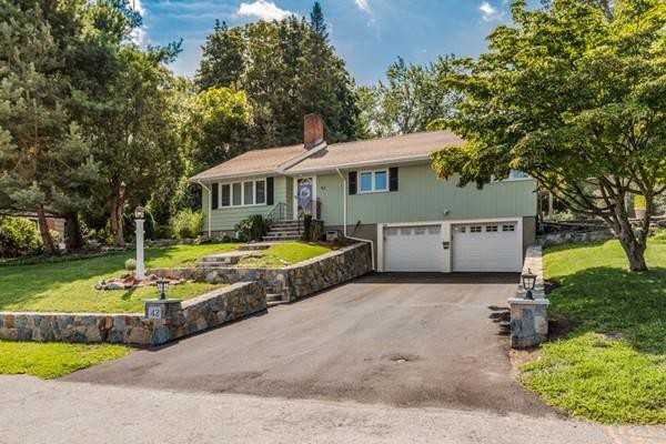 42 Frost St - Photo 3 of 30