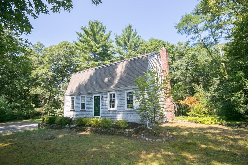 76 Birch St - Photo 3 of 16