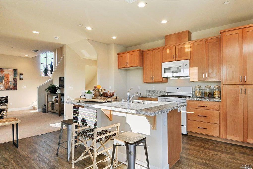 8271 Lancaster Dr - Photo 3 of 12