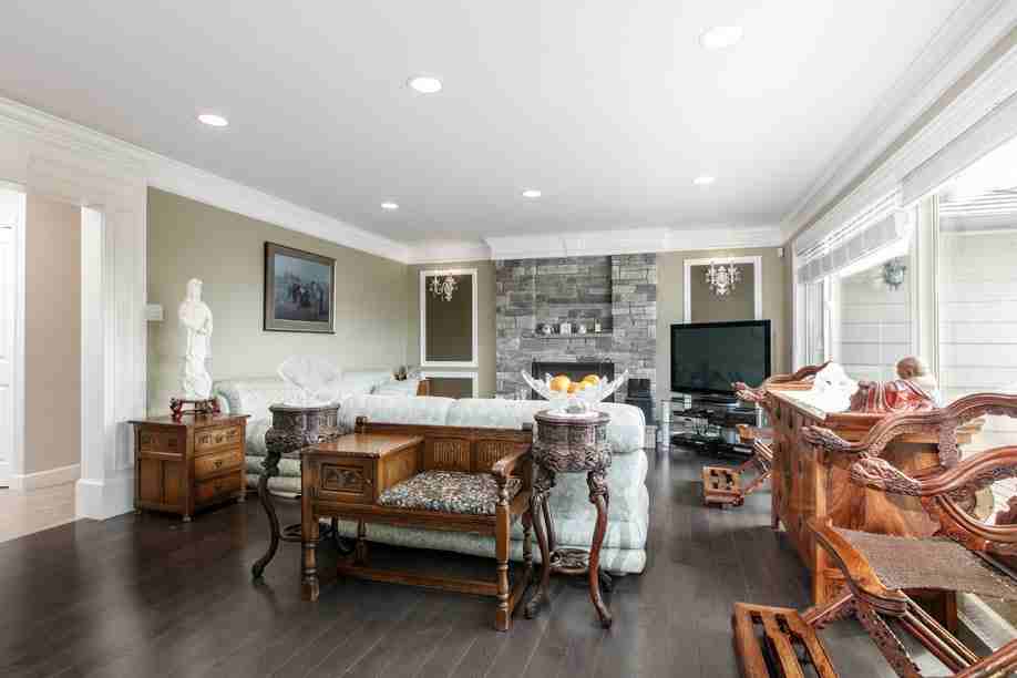 3340 Westmount Road - Photo 2 of 24