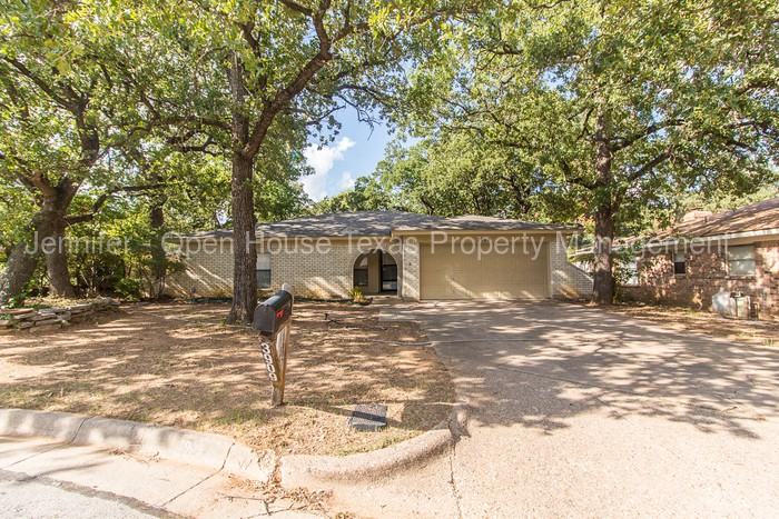 3909 Woodbury Ct - Photo 2 of 31