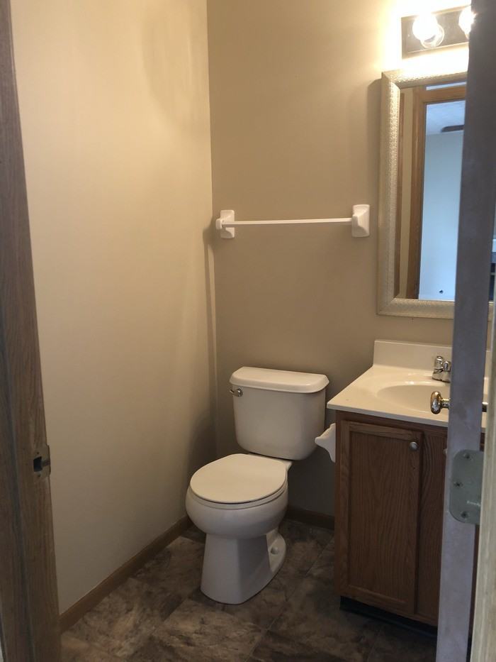 3755 Confederation Dr - Photo 3 of 15